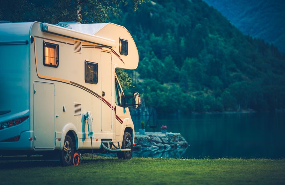 How to troubleshoot common issues with solar power systems in 4WD campers