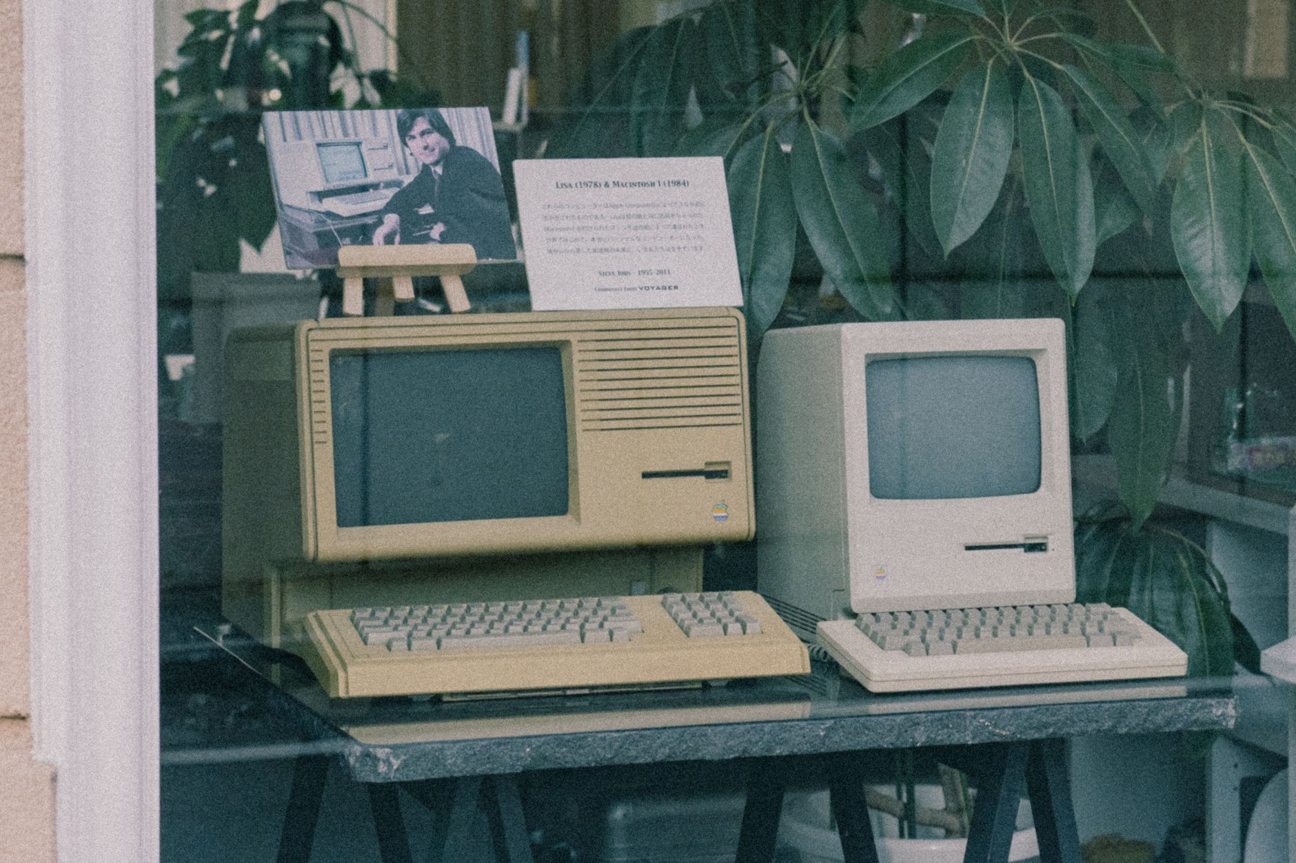 Mengungkap Rahasia: Cara Presentasi Steve Jobs yang Memukau Audiens