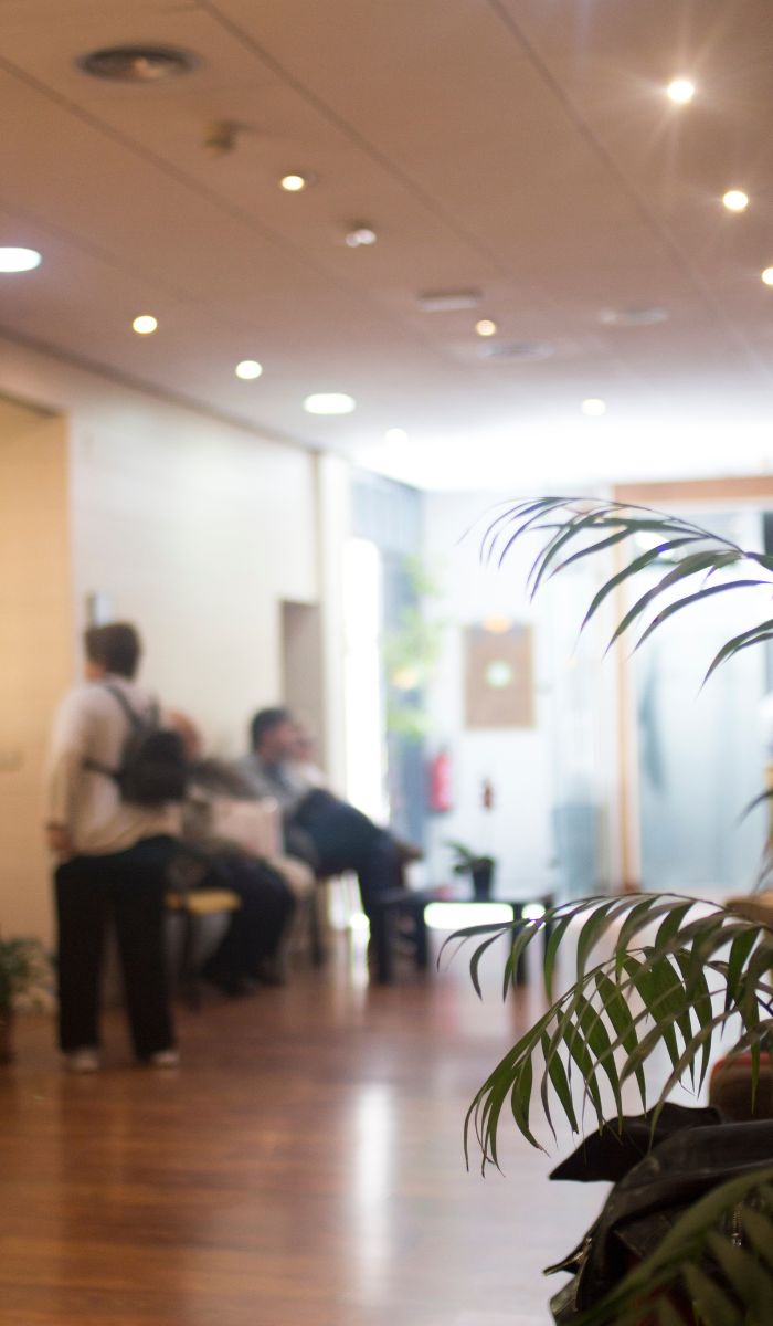 What is the average salary range for workers in the commercial cleaning industry?