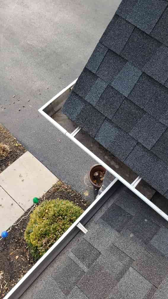 rain gutter cleaning