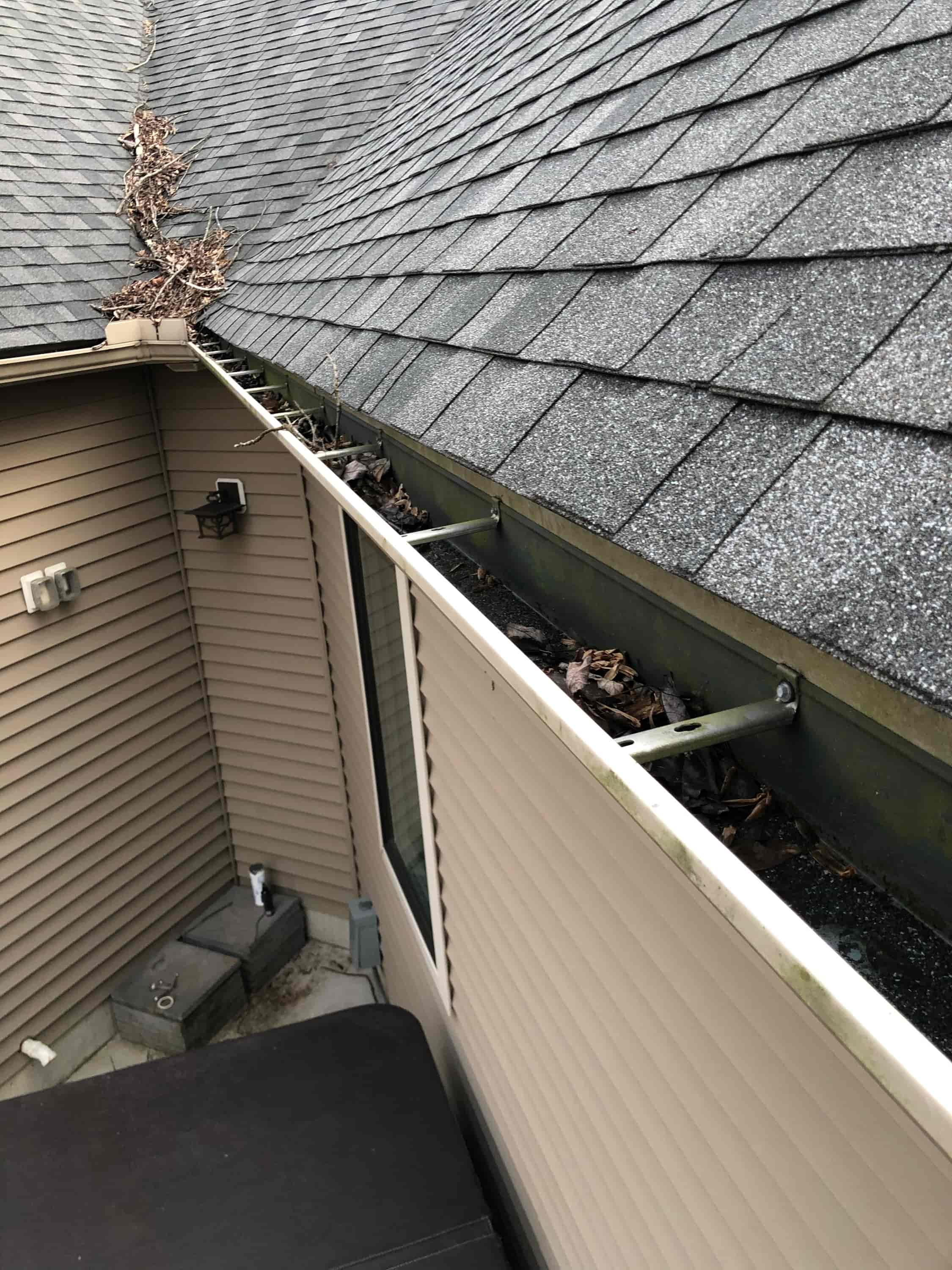 gutters cleaning service