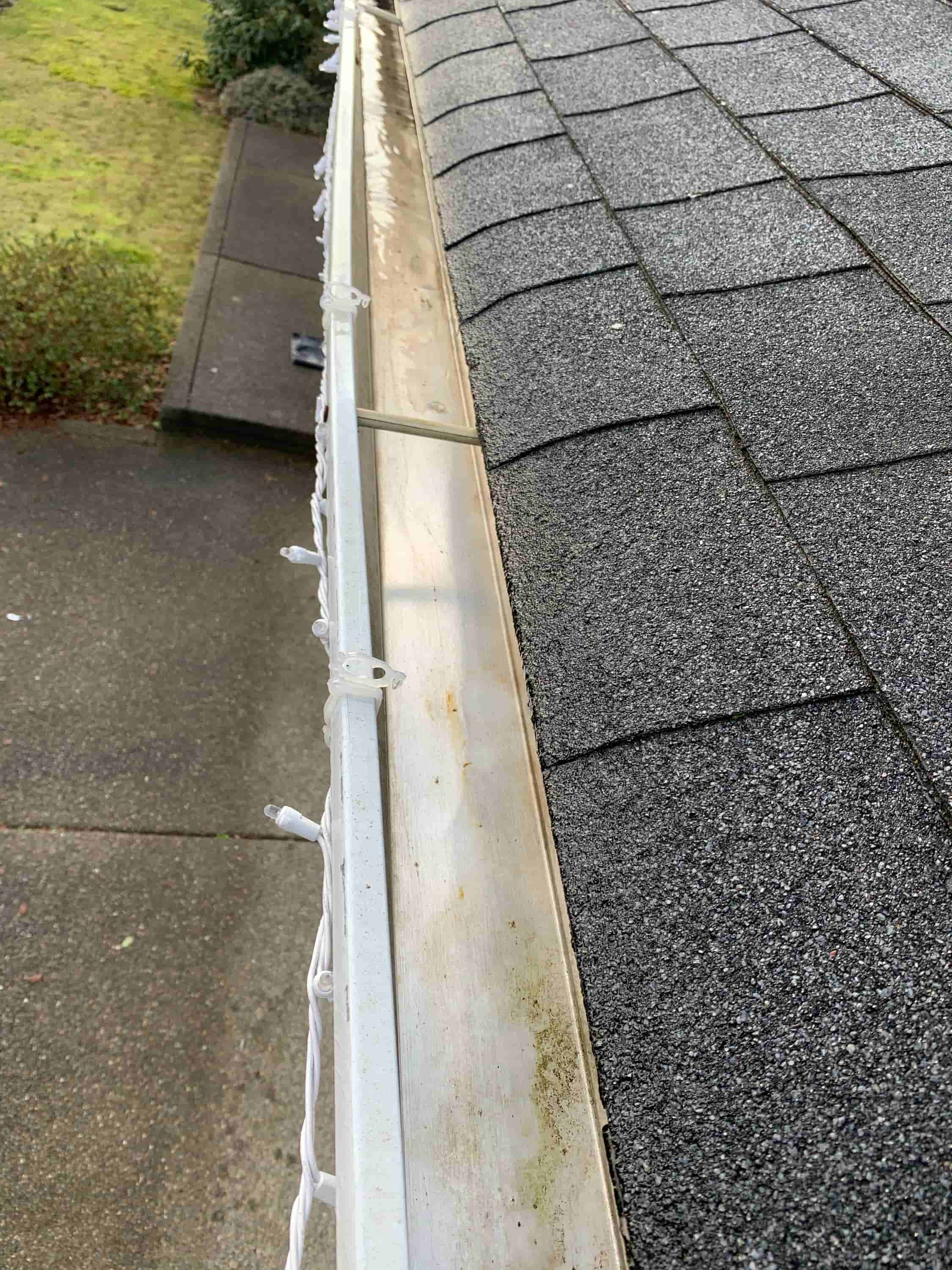 how to clean gutter