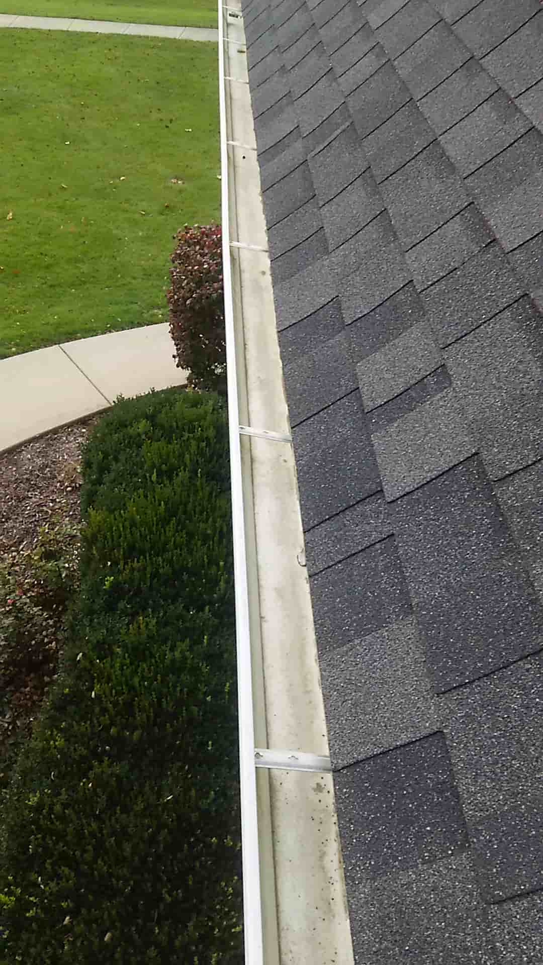 roof and gutter cleaning cost