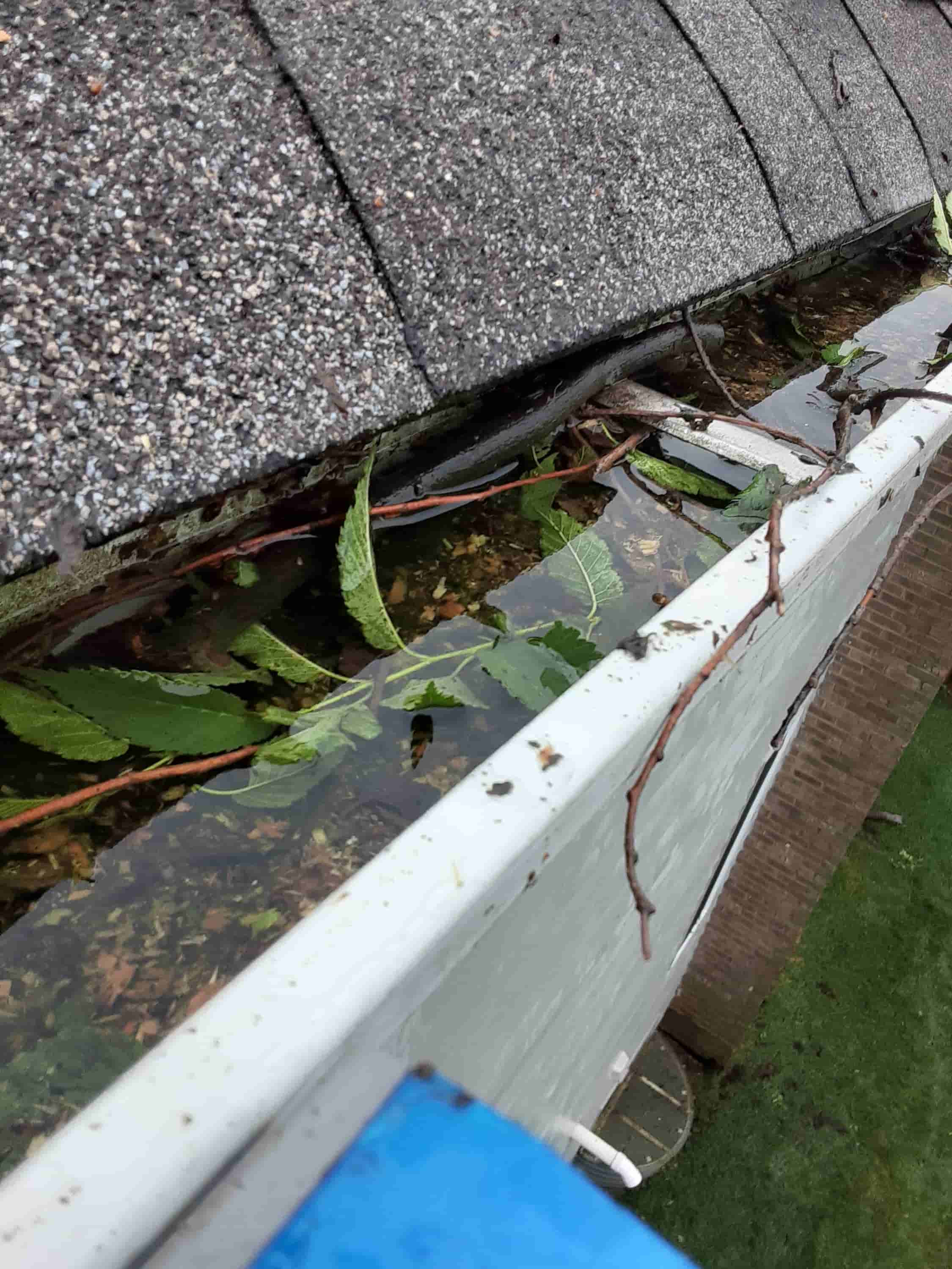 leaf blower attachment for gutters