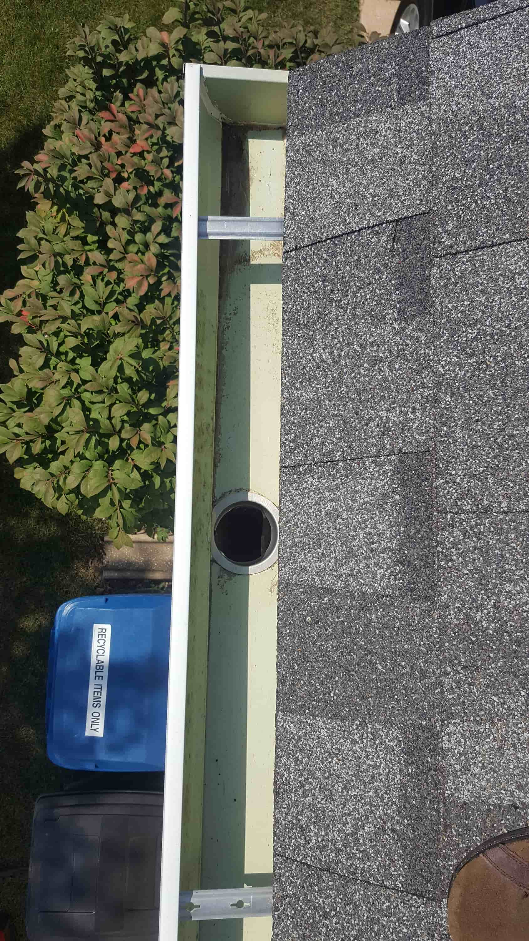 cost of eavestrough cleaning