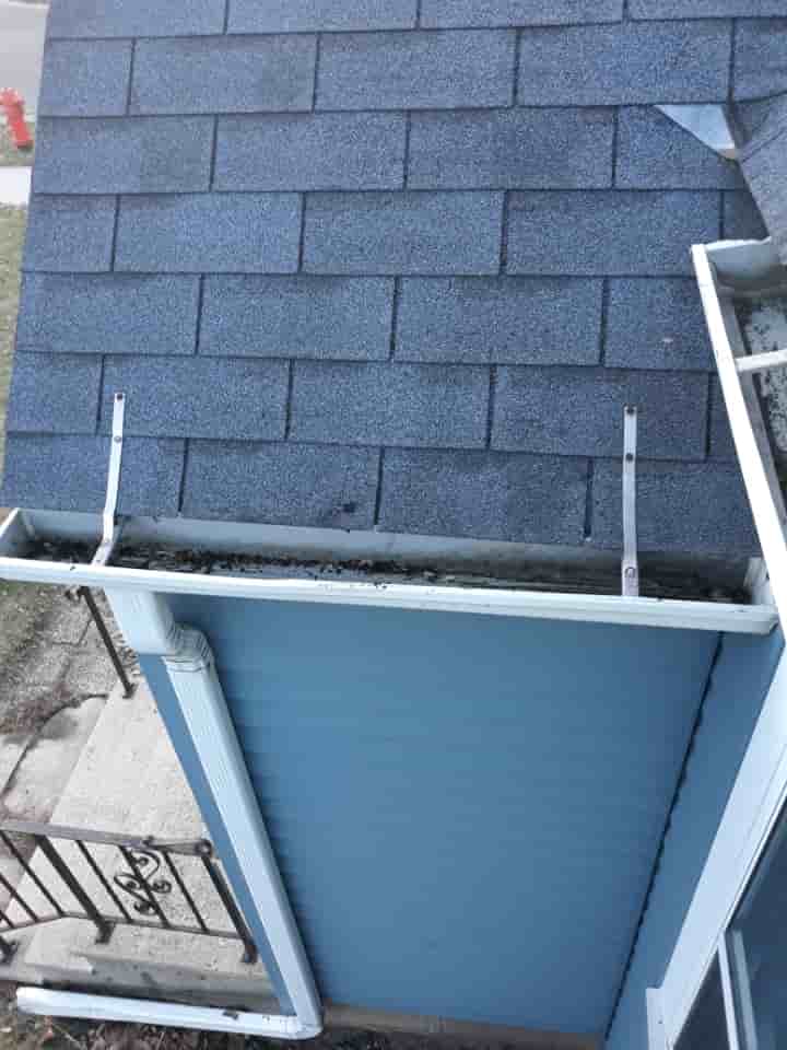 how to clean 2nd story gutters