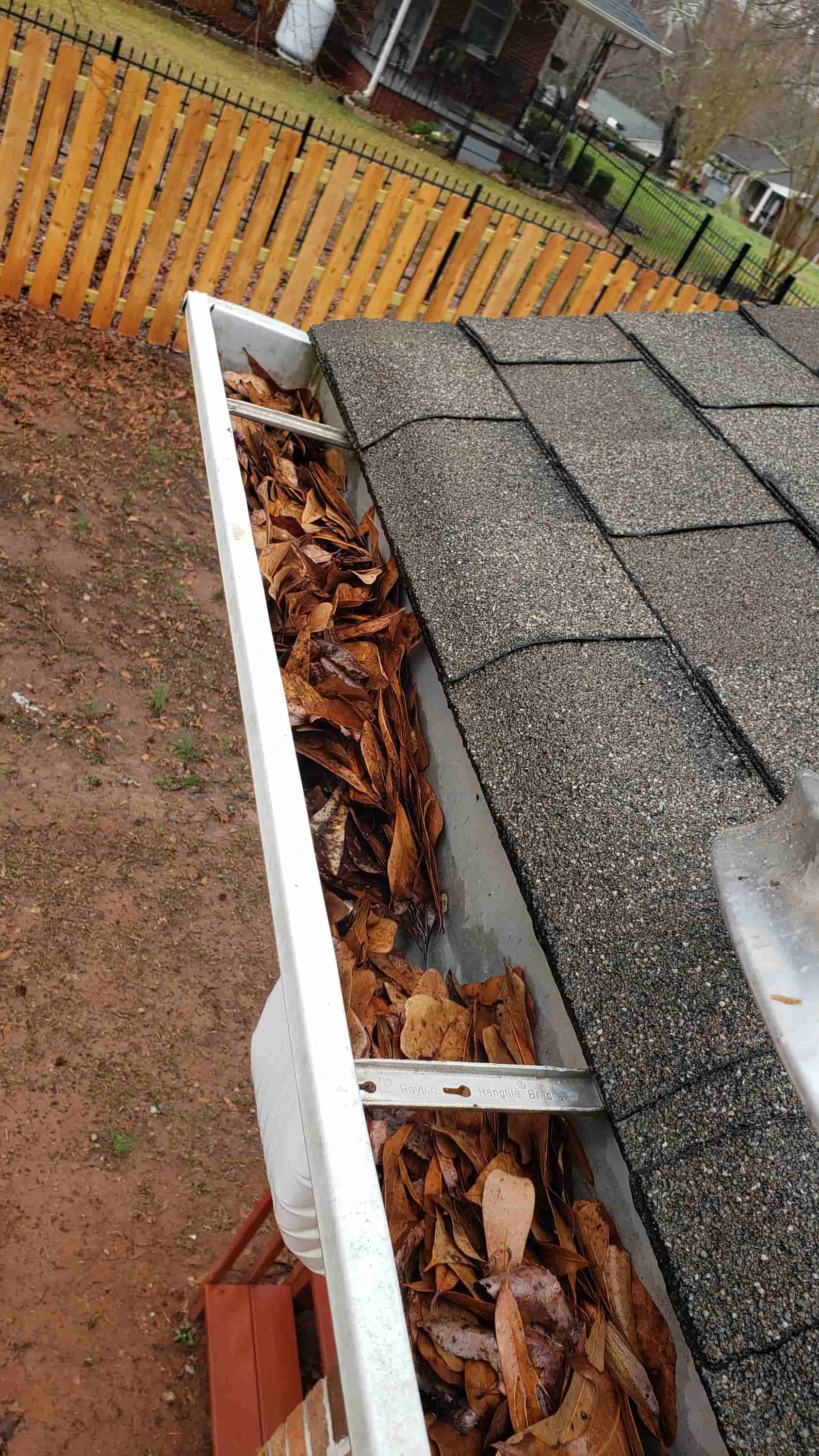how to clean out gutters