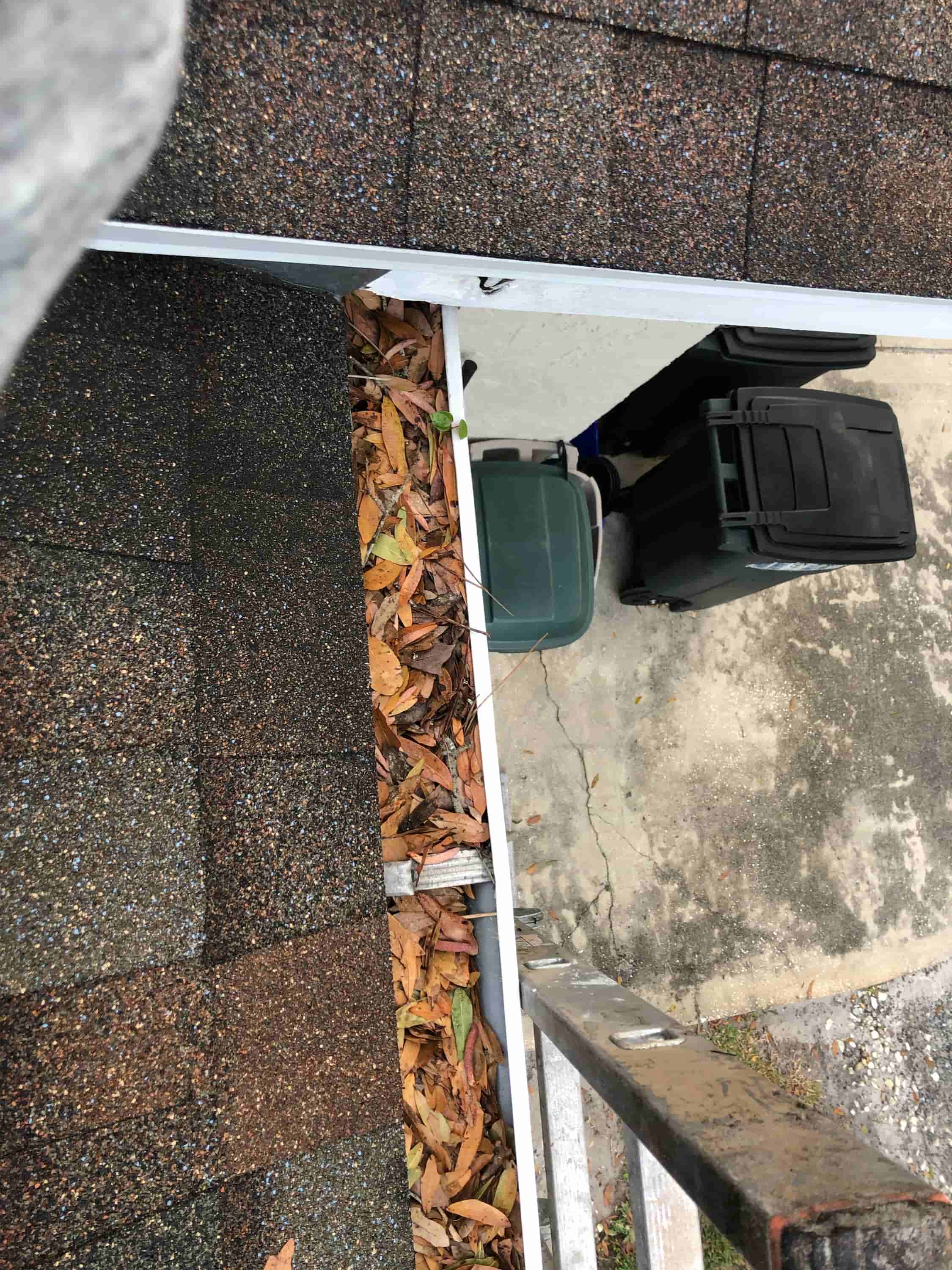 gutter clean and repair