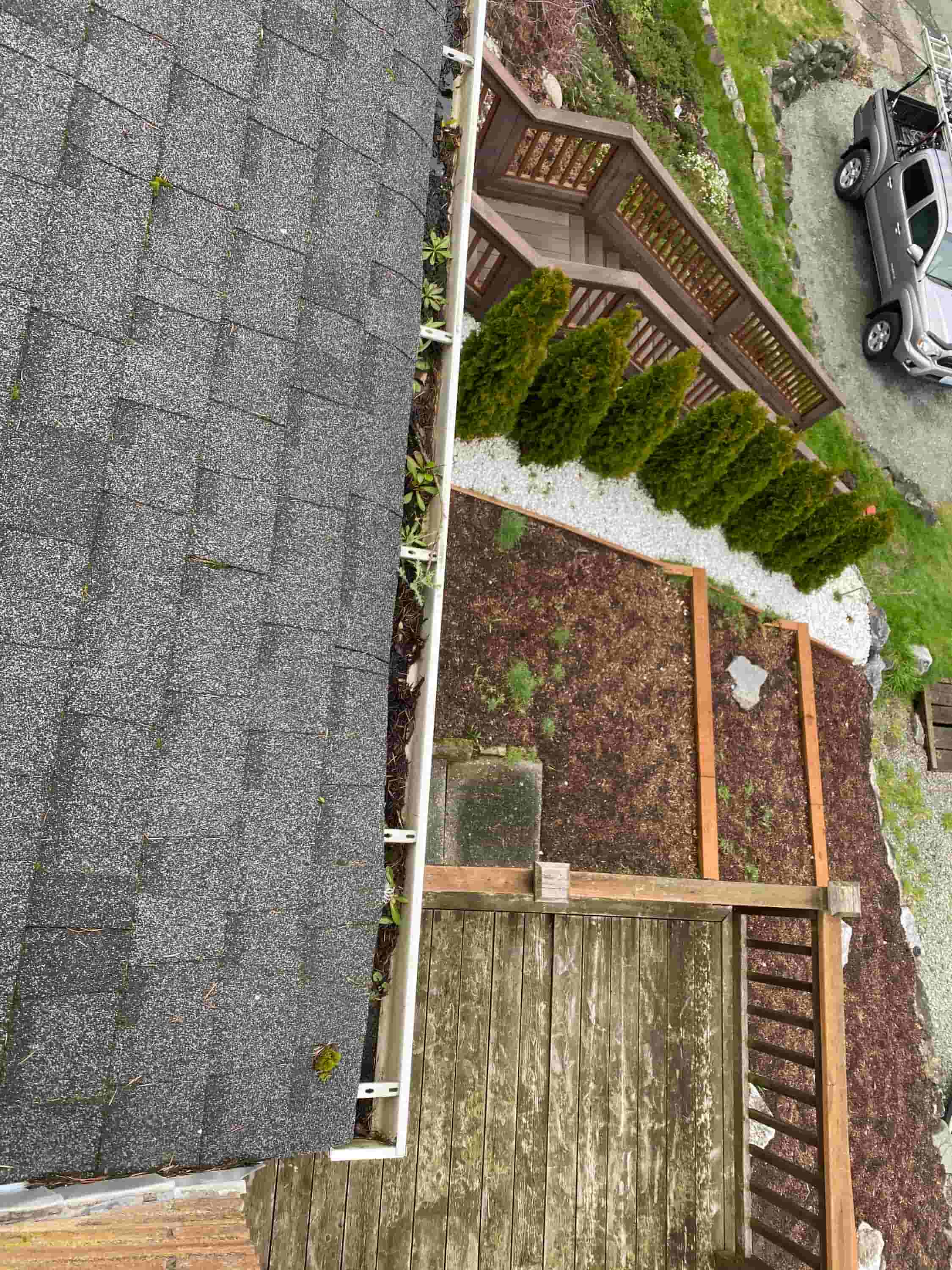 how to fix eavestrough