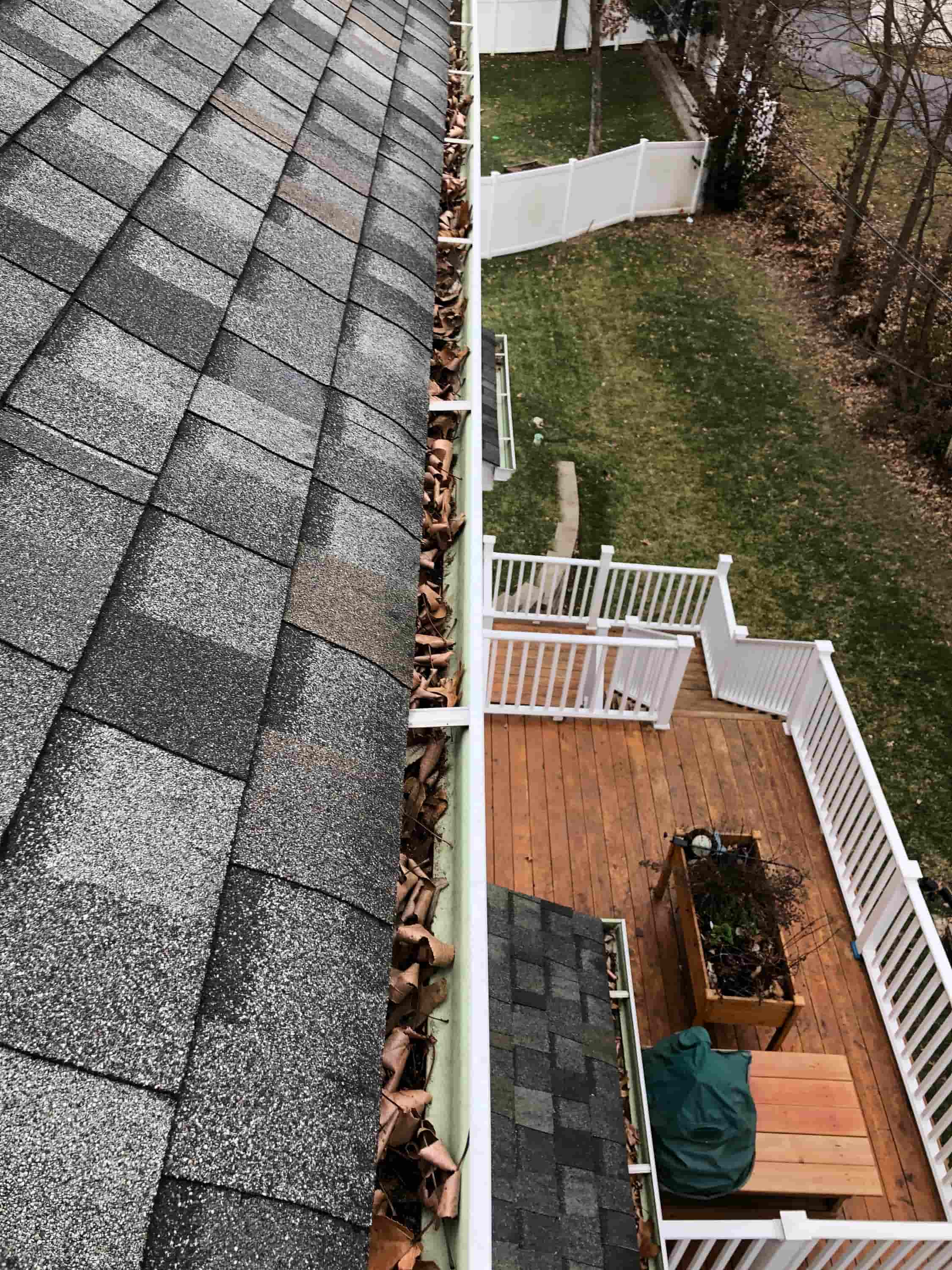 how to clean out gutter downspouts