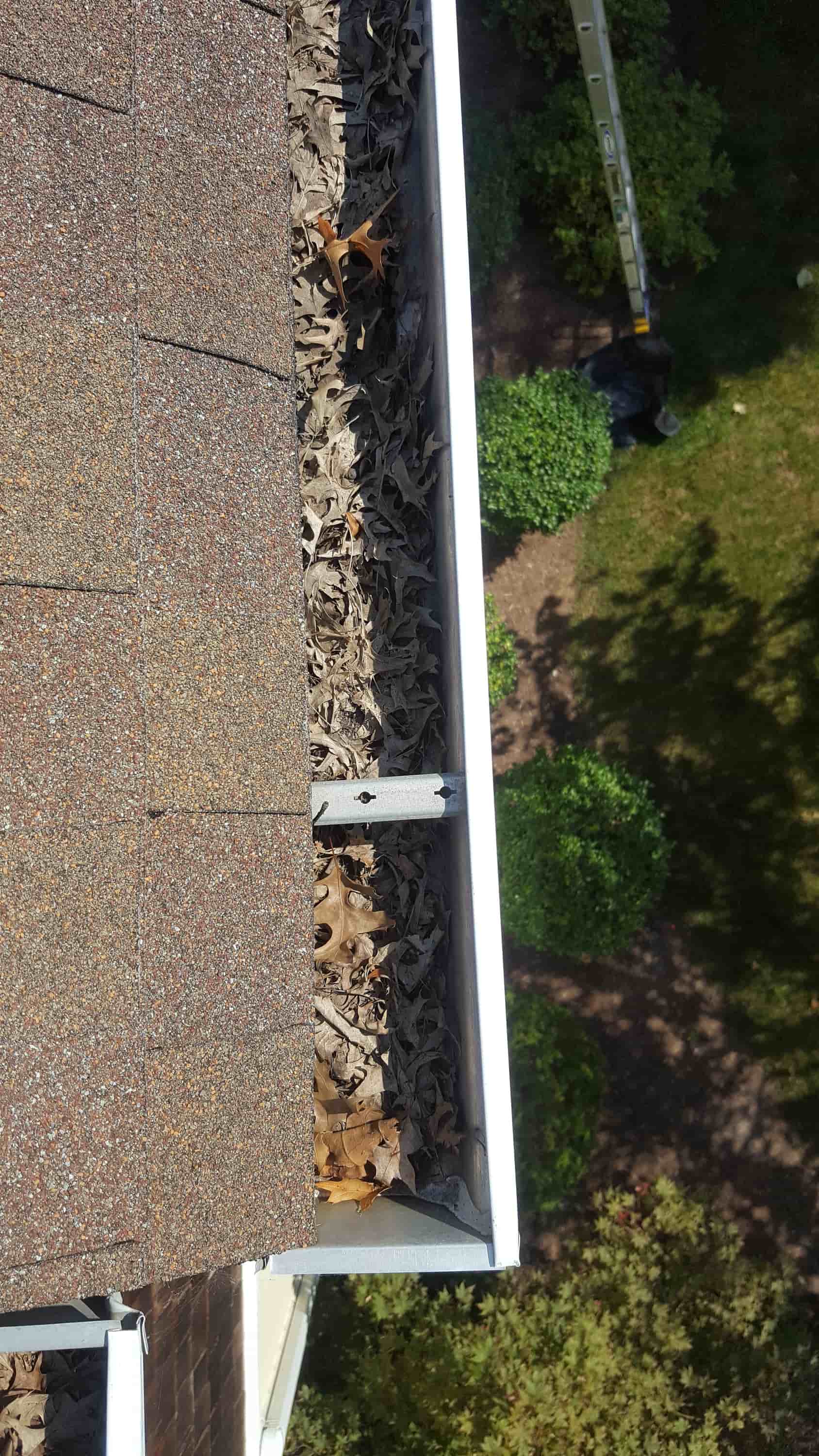 rain gutter leaf blower
