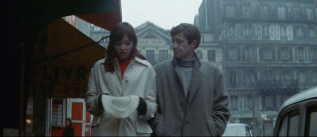 Una mujer es una mujer