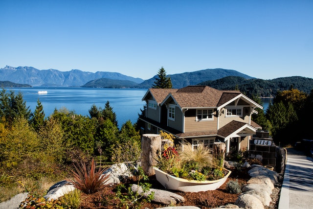 Benefits of Waterfront Property in Ontario