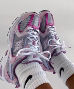 Aesthetic Shoes Chunky, Aesthetic Chunky Shoes, Chunky Sneaker Aesthetic, New Balance 530 Purple, Nike Y2k Sneakers Woman, Y2k Sneakers Aesthetic