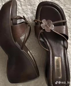 Brown Wrap Around Heels, Wedges Shoes Heels, Heeled Sandles, Y2k Aesthetic Shoes, 2000s Chunky Shoes, 2000s Heel, Cute Shoes Y2k
