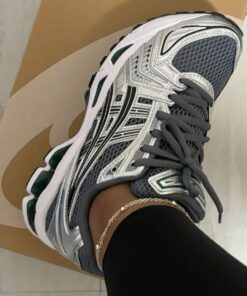 Trendy Basketball Shoes For Streetwear, Trendy Streetwear Basketball Shoes, Nike Casual Chunky Sneakers For Streetwear