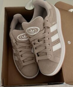 Adidas Campus Shoes Brown, Campus Beige Outfit, Adidas Campus Beige, Beige Adidas Shoes, Beige Campus 00s Outfit
