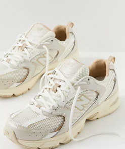 New Balance 530 Sneakers, New Balance Beige, Trendy Shoes Sneakers, Nike Schuhe