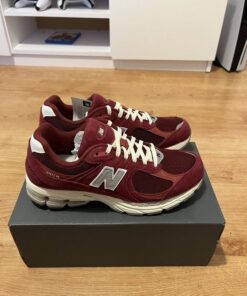 Burgundy Shoes Sneakers, Cute Red Tennis Shoes, Cherry Red Sneakers, Red Streetwear Shoes, Red New Balance, Dark Red Sneakers, Cherry Red Shoes