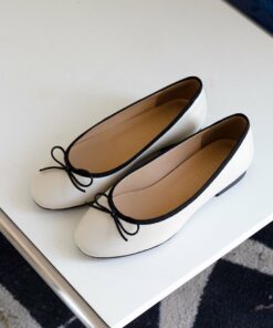 Chic Cream Round Toe Ballet Flats, Luxury Chic Cream Ballet Flats, Classic Cream Almond Toe Ballet Flats, Luxury Cream Chic Ballet Flats, Ballet Flats