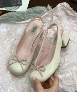 Pumps With Bow, Aesthetic Zapatos, Flats Footwear For Women, Coquette Thing, Stylish Flat Boots, Coquette Shoe, Girly Girl Shoes, Footwear For Girls