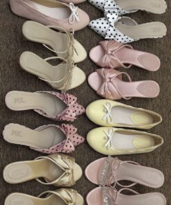 7 Shoe Size, Pretty Summer Shoes, Cute Spring Shoes, Cute Low Heels, Italy Shoes, Aesthetic Sandals, Cute Slippers Aesthetic, Shoe Party