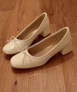 Flat Heels Shoes, Cute Flat Shoes To Wear With Dresses, Mini Heels Shoes, Flat Cute Shoes, Flats With Heels, Shoes For Dresses Casual