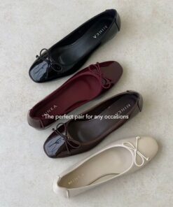 Elegant Everyday Ballet Flats With Flat Heel, Luxury Timeless Low Heels, Elegant Flat Heel Ballet Flats For Everyday, Feminine Low Heel Ballet Flats