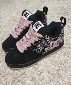 Old Dc Shoes, Outfits With Chunky Shoes, Pink Dcs, Alt Shoes Sneakers, Cute Shoe Ideas, Alternative Sneakers, Alt Sneakers, 2000s Shoes Sneakers