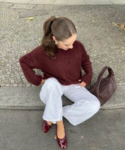 Spring Classy Outfits 2026, Burgundy Christmas Outfits, Work Putfits, Paris Clothing Style, Outfits With Maroon Shoes, Flats Outfits Women, Muse Outfit Ideas