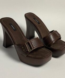 Brown Vintage Footwear, Vintage Brown Heels, Brown Vintage Heels, 90s Brown Shoes, Coquette Shoes Brown, Vintage Y2k Heels