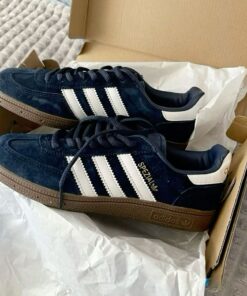 Trendy Shoes Sneakers, Adidas Schuhe Damen, Pretty Sneakers, Preppy Shoes, Pretty Shoes Sneakers, Adidas Schuhe
