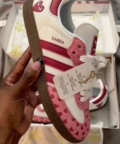 Cute Sambas, Cherry Sambas, Strawberry Sambas, Samba Fresa, Adidas Samba Hearts, Adidas Samba Valentines
