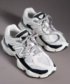 New Balance 9060 Sneakers