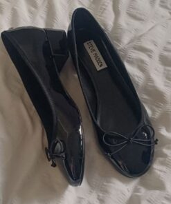 Photo Of Shoe, Ballerina Flats For Women, Black Girly Shoes, School Shoes Inspo, Simple Ballet Flats