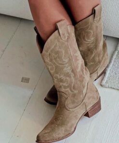 Country Style Shoes, Cowboots Boots, Beige Western Boots For Summer, Beige Cowgirl Boots, Neutral Tone Cowboy Footwear, Beige Western Boots