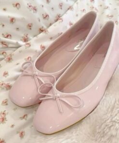 Pink Dress Shoes Flats, Dark Pink Ballet Flats, Aesthetic Shoe, Soft Girl Shoes, Wishlist Shoes, Cute Shoes Pink, Shoes Cute, Shoes Coquette