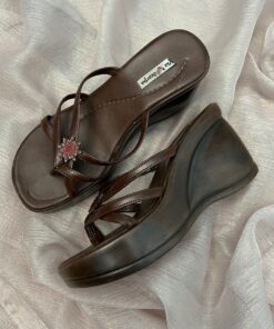 Sandals Y2k, Y2k Sandals, 2000 Sandals, Y2k Brown Platform Sandals, 2000s Sandals, Sandals 2000s, Brown Sandals 90s, Brown Flip Flops 80s
