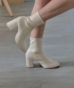Pretty Heels, Cute Shoes Heels, Shoes Heels Classy, Classy Shoes, Shoes Outfit Fashion, Heels Classy, Fancy Shoes, Chic Shoes, Aesthetic Shoes