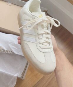 Adidas Samba Outfit, Samba Outfit, Zapatos Adidas, Trendy Shoes Sneakers, Pretty Shoes Sneakers, Shoe Wishlist, Adidas Schuhe