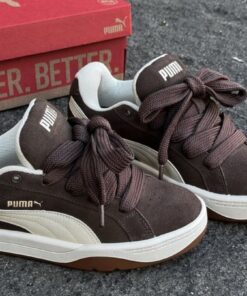 00s Mode, Trendy Shoes Sneakers, Kicks Shoes, All Nike Shoes, Yantai, Pretty Sneakers, Pretty Shoes Sneakers, Shoes Outfit Fashion, Fresh Shoes