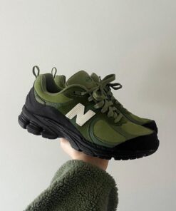 Green Running Shoes For Spring Streetwear, Green Fall Sneakers For Streetwear, New Balance 2002r Green, New Balance 2002r Moss Green