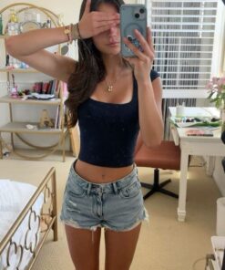 Denim Shorts And Top Outfit, Denim Shorts Women Outfit, Outfit Goals Summer, Denim Short Outfit Ideas, Outfit Idea With Shorts