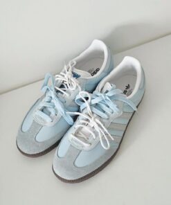 Light Blue Shoes Aesthetic, Cute Blue Non-slip Sneakers, Baby Blue Adidas, Blue Sneakers Aesthetic, Light Blue Sambas