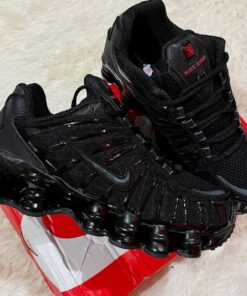 Air Max Tl, Cool Nike Shoes For Women, New Nikes, Nike Black And Red, Nike Shok, Best Shoes For Winter, Shox Tl, Baddie Shoes Sneakers
