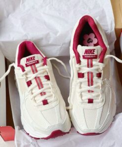 Retro Nike Footwear, Trending Nike Shoes 2024, New Nike Shoes 2024, Nike Casual Low-top Chunky Sneakers, Nike Sporty Lace-up Platform Sneakers