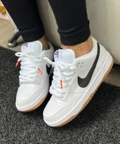 Shoes That Dont Make You Taller, Nike Espadrilles, Sneaker Head Nike, Trendy Dunks, Womens Nike Sneakers, Best Nike Dunks For Women