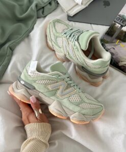 Trendy Shoes Sneakers, Nike Fashion Shoes, Pretty Sneakers, Pretty Shoes Sneakers, Shoes Outfit Fashion, Cute Nike Shoes