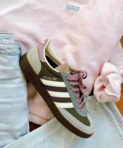 Adidas Gazelle Color Combinations, Colorful Adidas Shoes Outfit, Sambas Colorful, Adidas Colorful Shoes Outfit, Colourful Adidas Shoes Outfit
