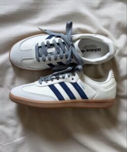 Sambas Laces, Samba Laces Ideas, Aesthetic Addidas Shoes, Adidas Samba Laces, Trendy Adidas Sneakers For Streetwear